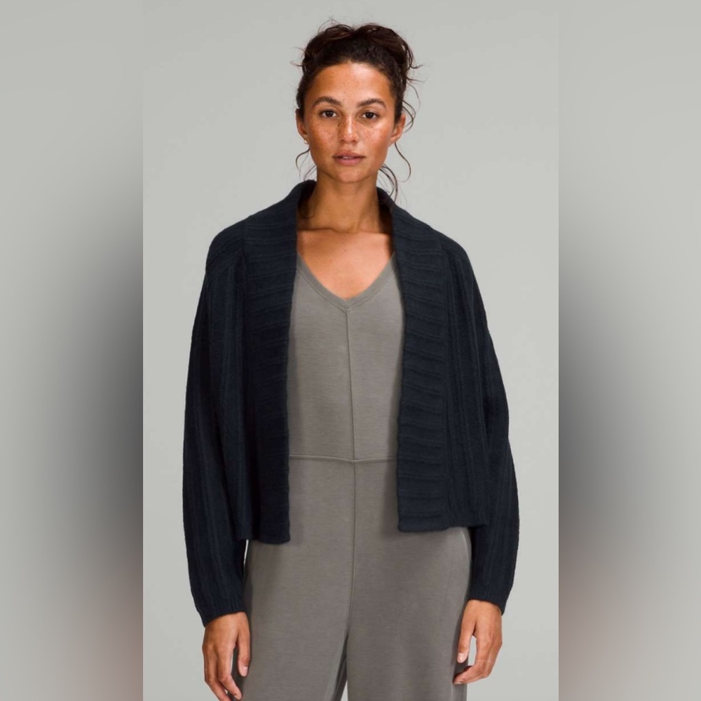 Lululemon Twin Rib Sweater in True Navy